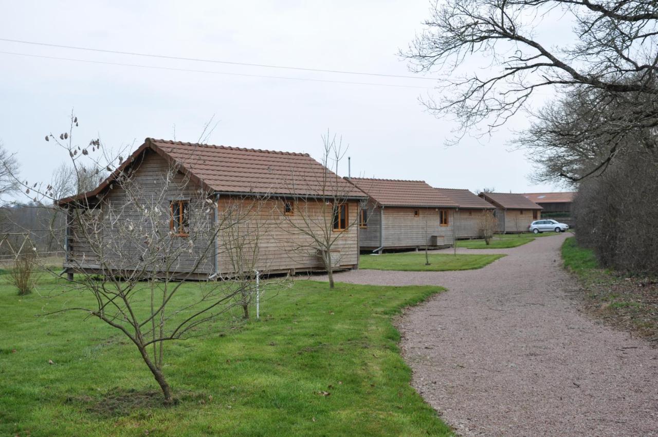 Canal Du Nivernais Gites Le Champ Radis Marigny-sur-Yonne Exteriör bild